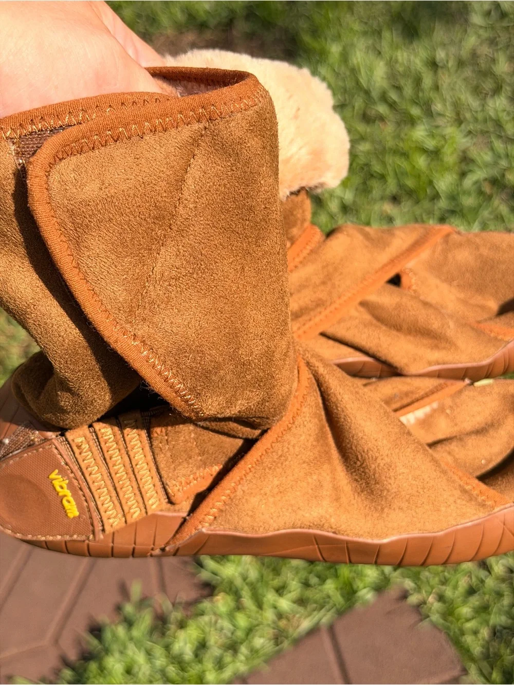 Vibram pairs barefoot
